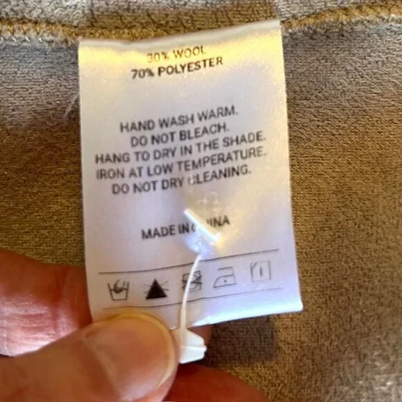 Genuine Sherling Wool Vest with Buckle Collar | Size Medium - Picture 10 of 10